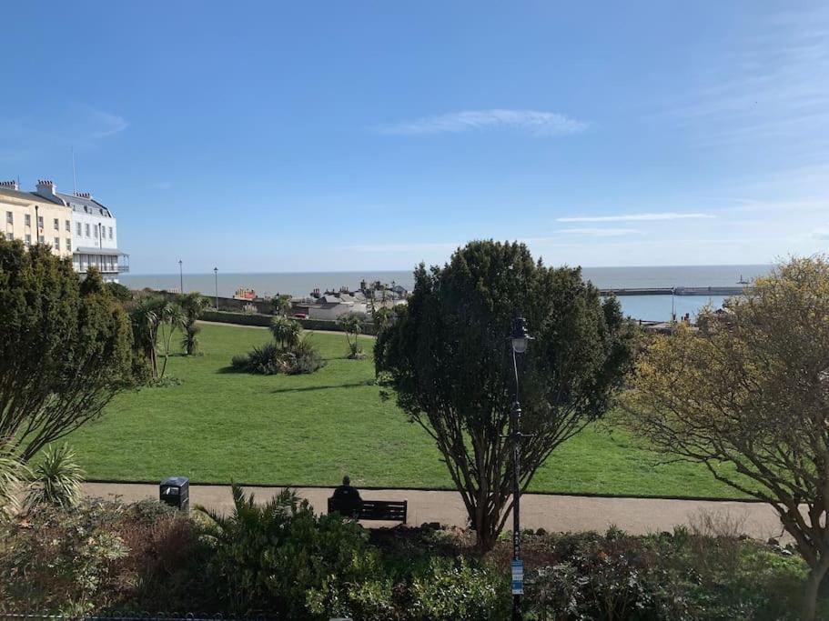 Georgian 5 Storey House, Seaviews, Cinema Room Ramsgate Exterior foto